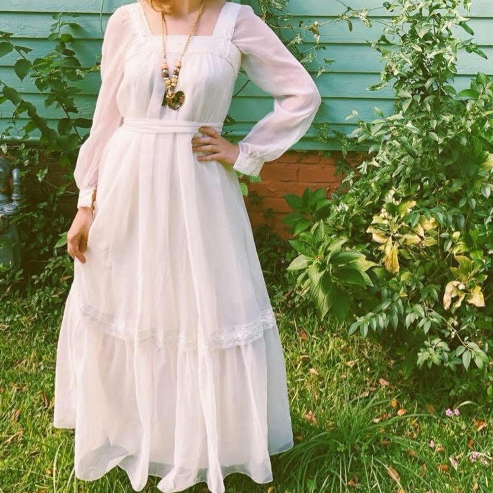 Vintage Elegant Cream Sheer Dress